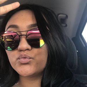 Meet your Posher, Desiree